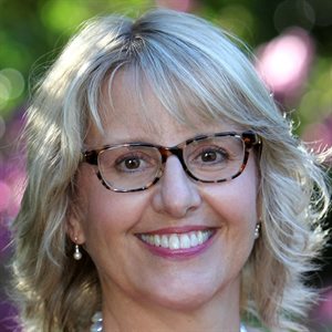 Stephanie Riggs